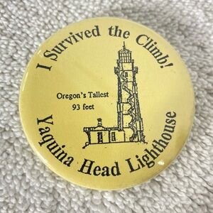5/$35 Vintage I Survived The Climb Yaquina Head Lighthouse Pin Back Button Badge